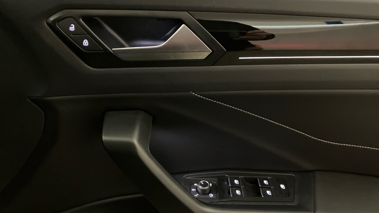 Volkswagen T-Roc 1.5 TSI R-Line 5dr Petrol Hatchback